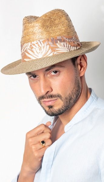 Richiedi il catalogo cartaceo SS 2025